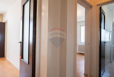 Vanzare apartament 3 camere - zona Antiaeriana - 13