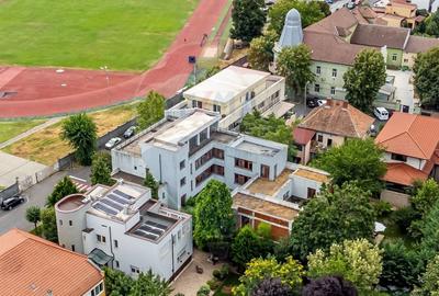 Casă cu 19 camere cu Piscina în Malul Mureșului - 1