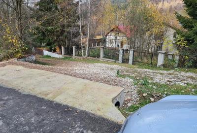 Casă cu 7 camere cu Teren 822 Mp în Măru - 2