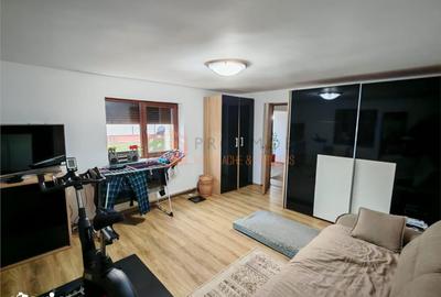 Casă cu 3 camere cu Teren 980 Mp în Pufești - 2