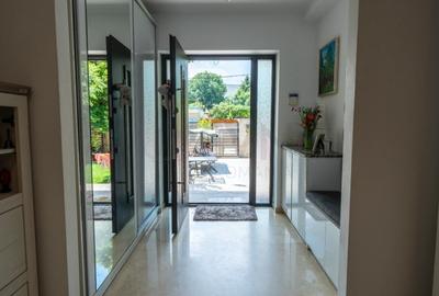 Casă individuală cu 8 camere cu Canalizare în Apărătorii Patriei - 15