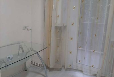 Apartament cu 3 camere decomandat în Ostroveni - 15