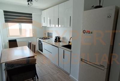 Apartament cu 2 camere decomandat, mobilat în Tomis Nord - 2