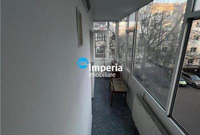 Apartament cu 3 camere decomandat, mobilat în Dacia