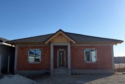 Casă cu 3 camere în Sântandrei - 1