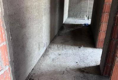 Casă cu 3 camere cu Teren 350 Mp în Ghiroda