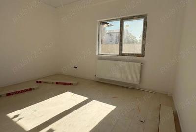 Casă cu 3 camere cu Canalizare în Central - 11