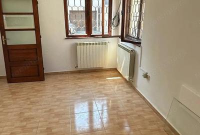 Casă cu 4 camere cu Canalizare în Faleza Nord - 14