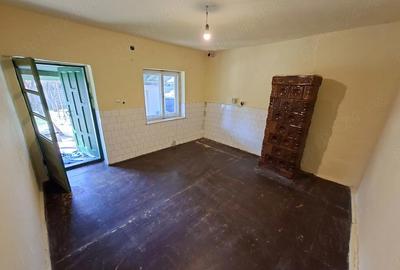 Casă cu Teren 1681 Mp în Birda - 2