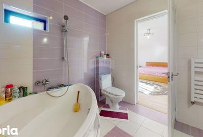 Casă cu 5 camere cu Teren 495 Mp în Tărtășești - 2