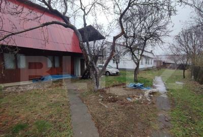 Casă cu 3 camere cu Teren 1500 Mp în Central - 8