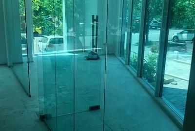 Unirii, spatiu comercial, 190mp+150mp terasa, 5500Euro/luna+TVA Unirii, spatiu comercial, 190mp+150mp terasa, 5500Euro/luna+TVA - 4