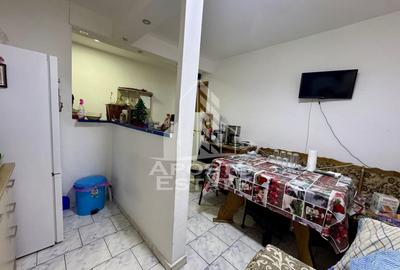 Apartament cu 2 camere, boxa la subsol, Zona Lipovei - 4