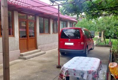 Casă cu 6 camere în Câmpineanca