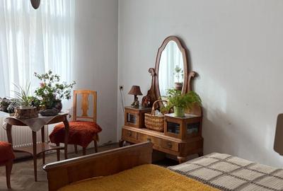 VAND CASA   CU 900 MP TEREN,ZONA PARCUL SUB ARINI - 4