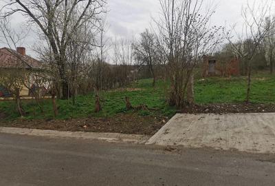 Teren de 1820 mp, în Ghirbom - 2