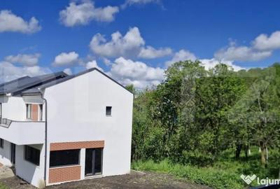 Casă cu 4 camere cu Teren 300 Mp în Iris