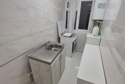 Apartament cu 2 camere decomandat, mobilat în Sinaia - 9