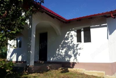 Casă cu 3 camere cu Teren 500 Mp în Predeal - 2