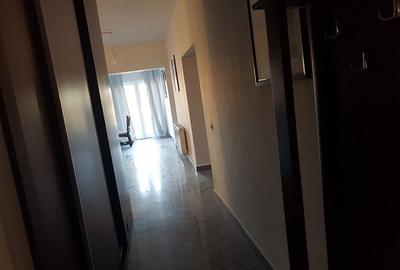 Apartament cu 3 camere decomandat în Dumbrăvița