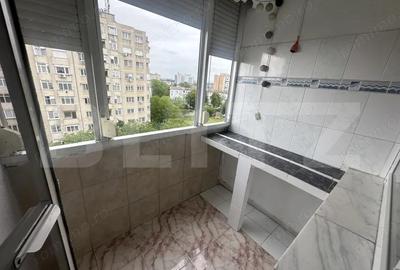 Apartament cu 2 camere decomandat în Micro 15 - 3