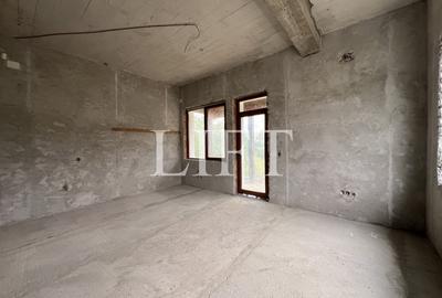 Casă individuală cu 8 camere cu Teren 2308 Mp în Sohodol - 22