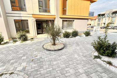 Proprietar Inchiriez apartament NOU, spa?ios, cu 2 camere - 10