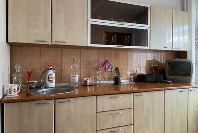 Resita Vand Ap 2 Cam,Cf 1, stare foarte buna, decomandat, Et 2 4, complet mob., Intim Caransebesului - 3