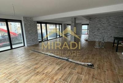 Spațiu comercial, de 158 mp, în Apărătorii Patriei - 10