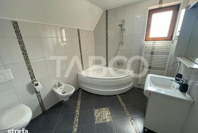 Casă cu 4 camere cu Canalizare în Central - 17