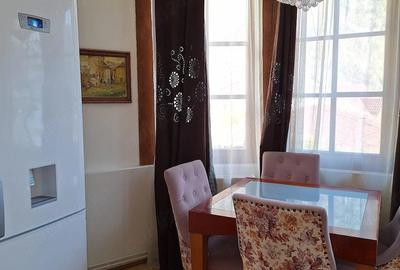 Apartament cu 2 camere decomandat în Schei - 3