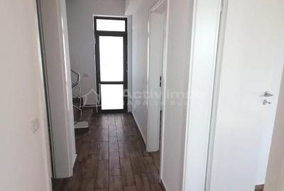 Casă cu 4 camere cu Teren 300 Mp în Prelungirea Ghencea - 5