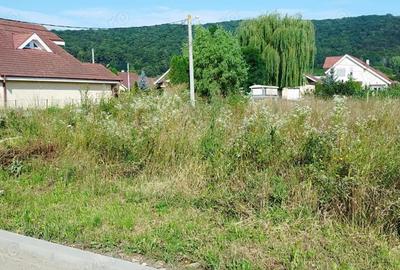 Teren de 600 mp, în Central - 1