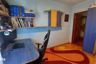 Apartament cu 3 camere decomandat în Central - 3