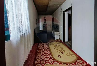 Casă cu 6 camere cu Teren 300 Mp în Central - 3