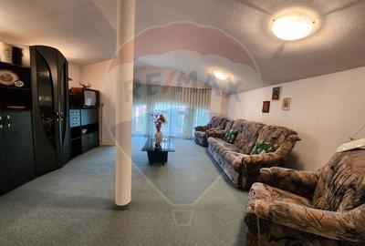 Casă cu 9 camere cu Canalizare în Ultracentral - 10