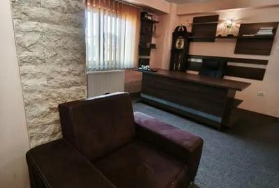 Spațiu comercial, de 50 mp, în Central - 2
