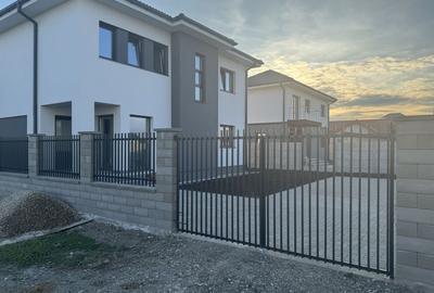 Casă individuală cu 5 camere cu Canalizare în Săcălaz - 2