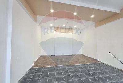 Spațiu comercial, de 30 mp, în Central - 2