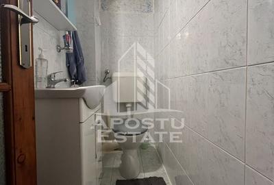 Apartament cu 3 camere,2 bai, etajul 1,centrala proprie,zona Girocului - 8