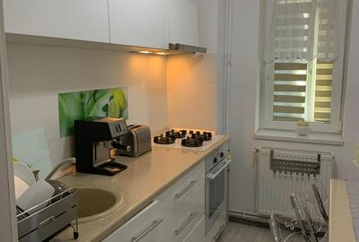 Sagului-2 camere- Decomandat-50 mp- et. 6/10 - 3