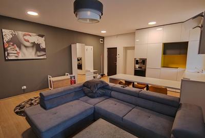 Apartament cu 3 camere în Central