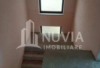 Casă cu 8 camere cu Teren 357 Mp în Micești - 4