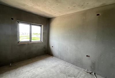 Duplex cu 4 camere cu Canalizare în Moșnița Veche - 12