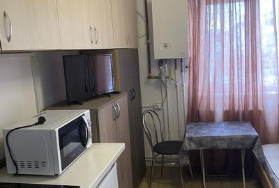 Garsonieră decomandată în Central - 7