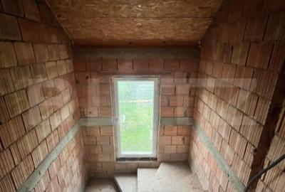 Casă cu 4 camere cu Teren 1000 Mp în Central - 11