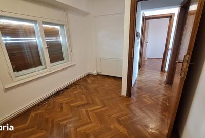 Apartament cu 4 camere în Olimpia-Stadion - 7