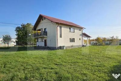 Casă cu 5 camere cu Teren 1300 Mp în Valea - 14