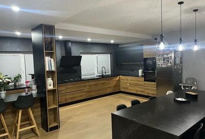 Casă cu 4 camere cu Teren 750 Mp în Central - 2