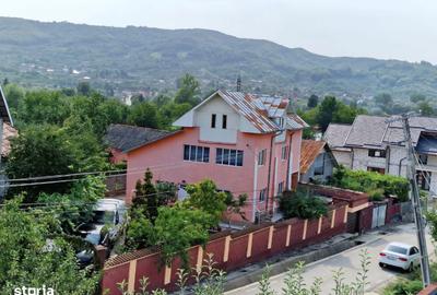 Casă cu 5 camere cu Teren 600 Mp în Voinești - 14